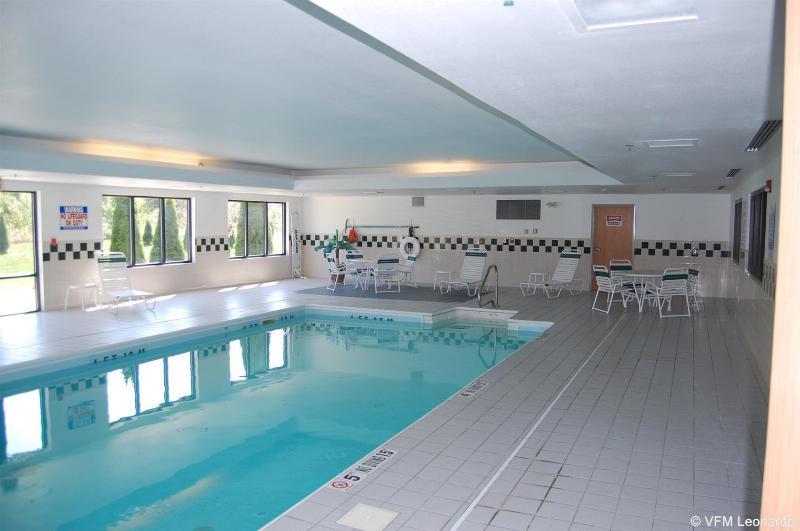 Holiday Inn Express Hotel & Suites Elkhart-South Екстер'єр фото
