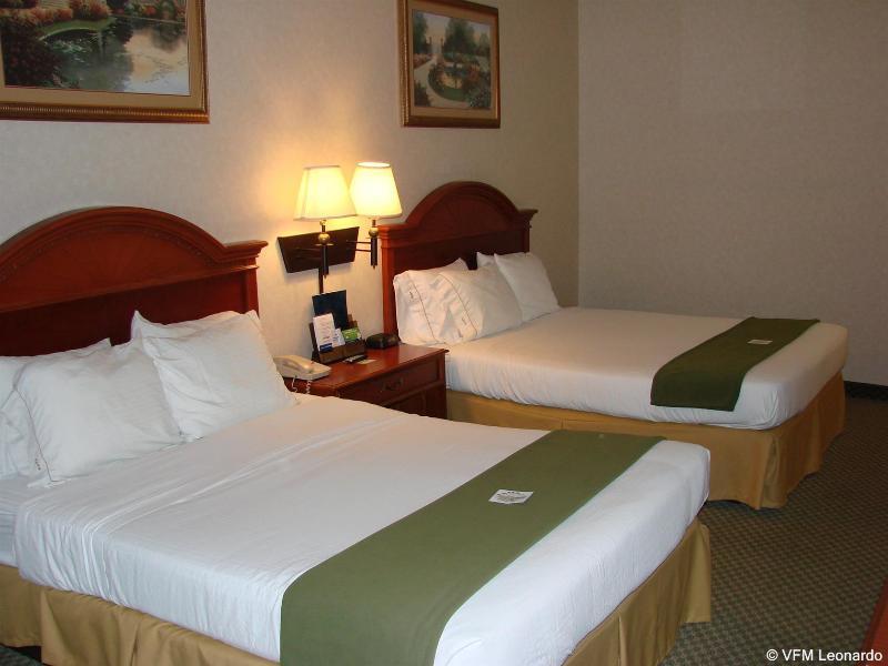 Holiday Inn Express Hotel & Suites Elkhart-South Екстер'єр фото