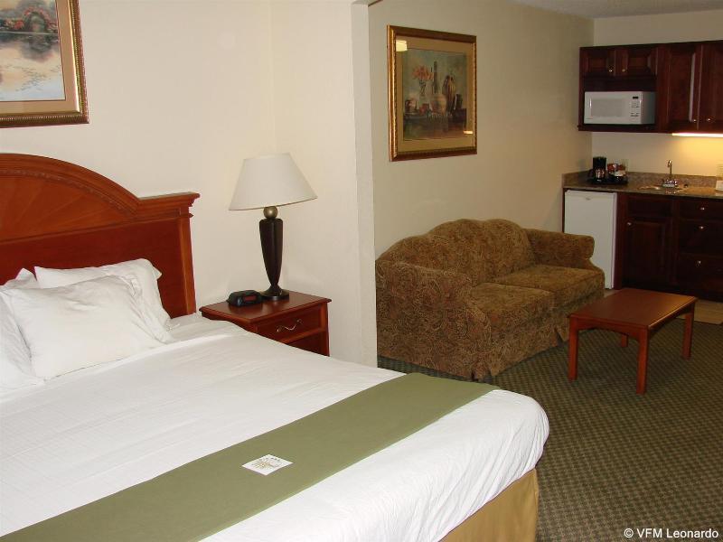 Holiday Inn Express Hotel & Suites Elkhart-South Екстер'єр фото